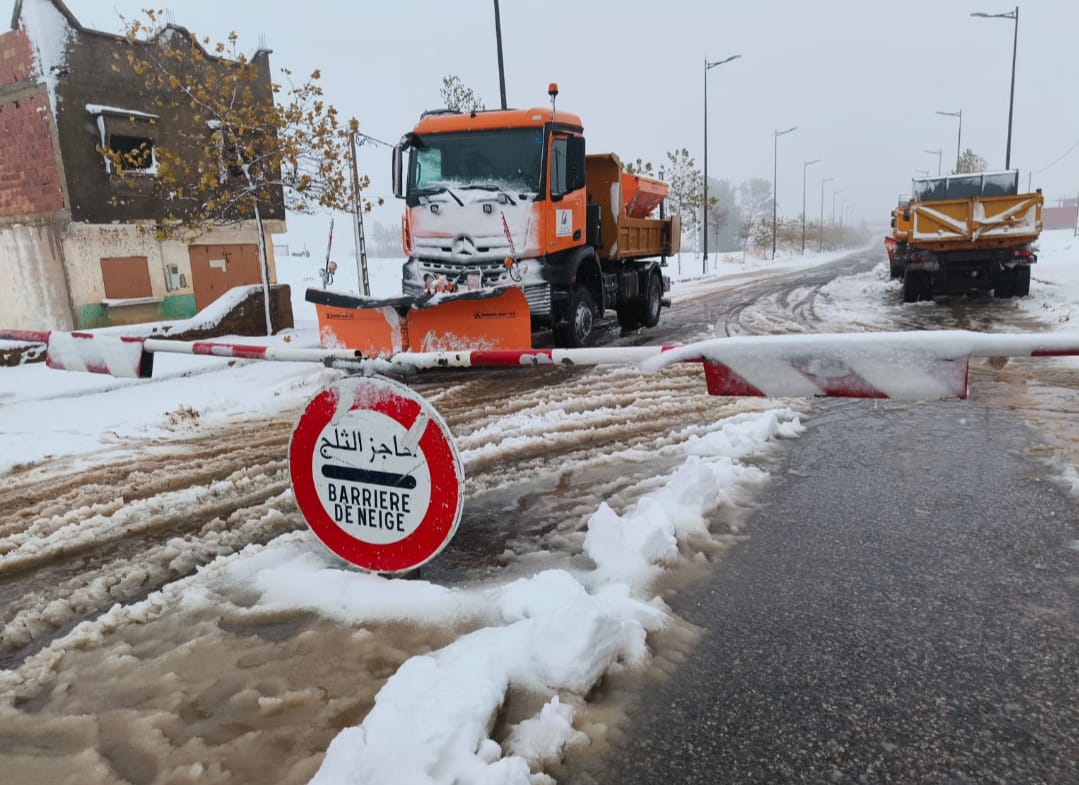 نشرة-إنذارية:-أمطار-رعدية-وثلوج-ورياح-قوية-تجتاح-34-إقليما-بالمملكة