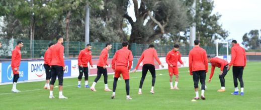 تحت-ضغط-جماهيري.-المغرب-يواجه-زامبيا-في-مواجهة-حاسمة-لصدارة-المجموعة-الأولى-بالكان