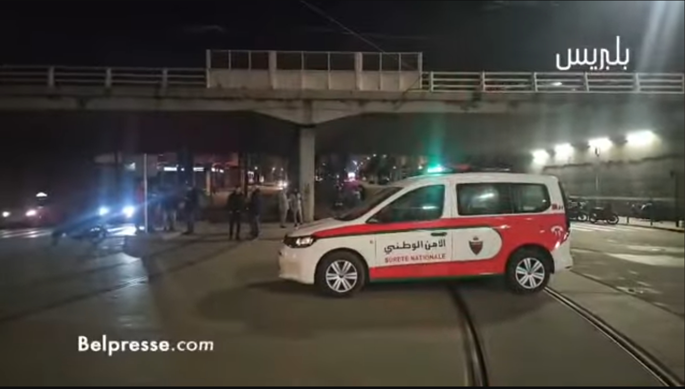 ليلة-البوناني.-أفارقة-لاحـ-ـو-مغربي-من-فوق-قنطرة-ولاد-زيان