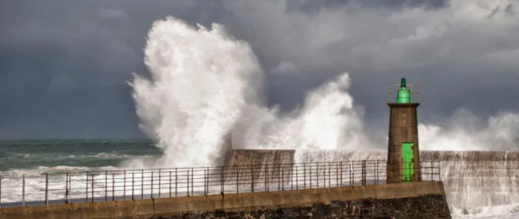 مدى-خطورة-عاصفة-“فرانسيس”-القادمة-للمغرب.-خبير-مناخي-يكشف-التبعات-المتوقعة