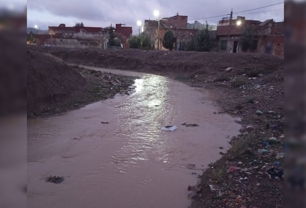 200-مواطن-يستغيثون-لإنقاذهم-من-السيول-بمريرت-(صور+فيديو)