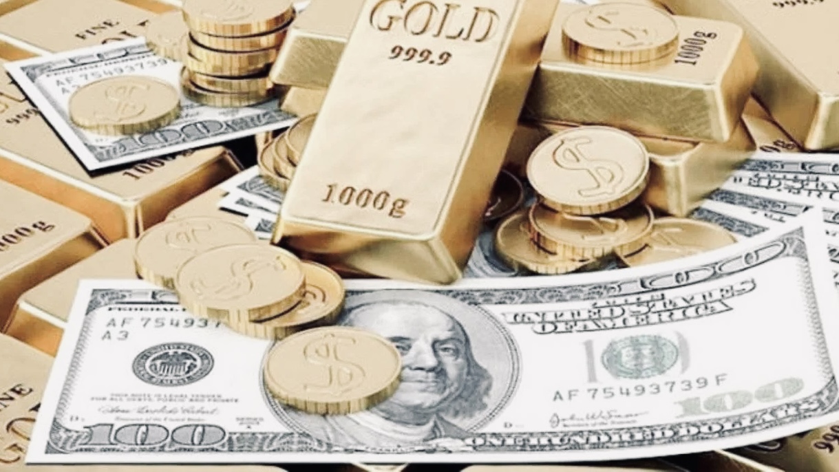 الذهب-يتراجع-أمام-الدولار