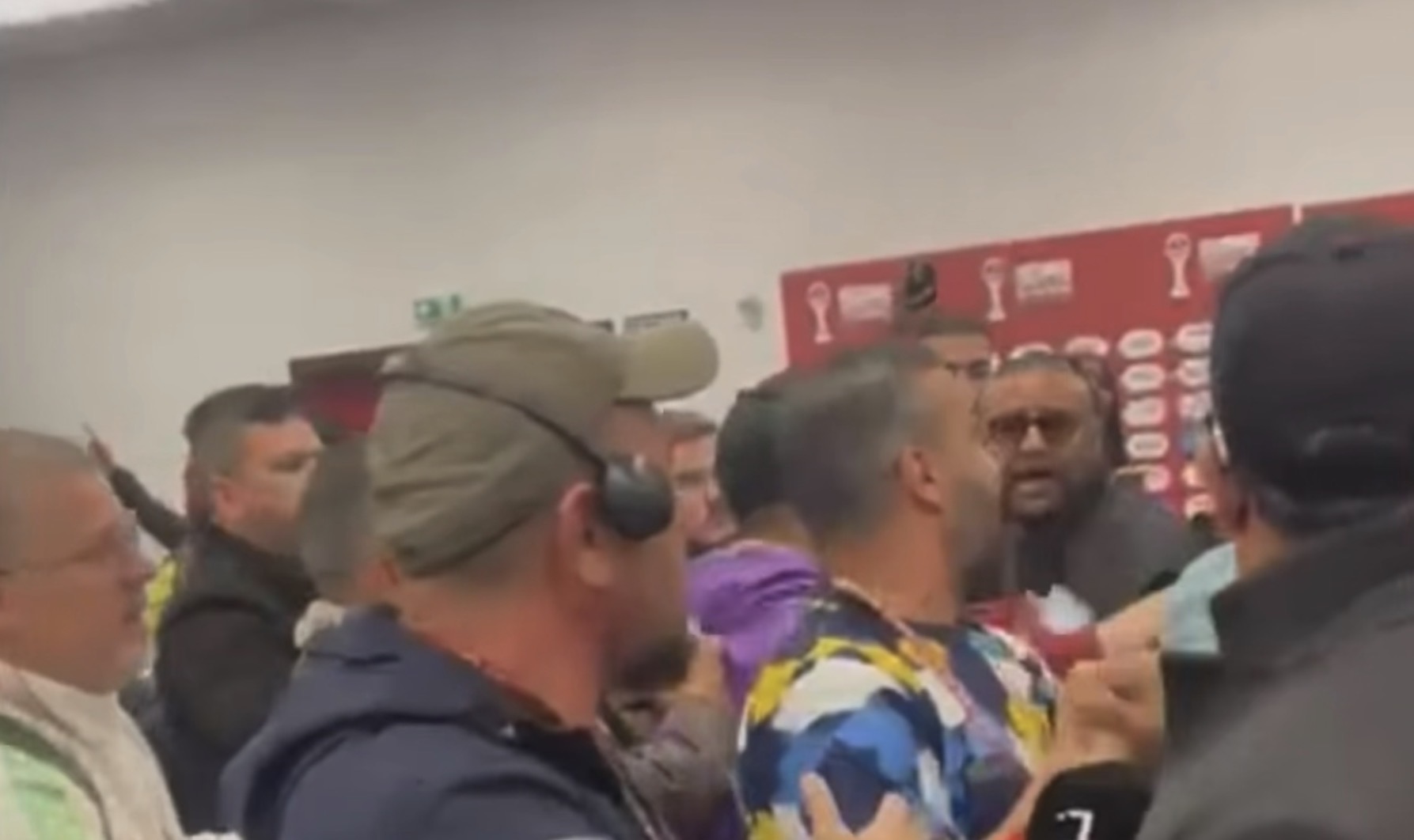 شغب-الإعلام-الجزائري-بعد-إقصاء-“الخضر”-من-ربع-نهائي-الكان