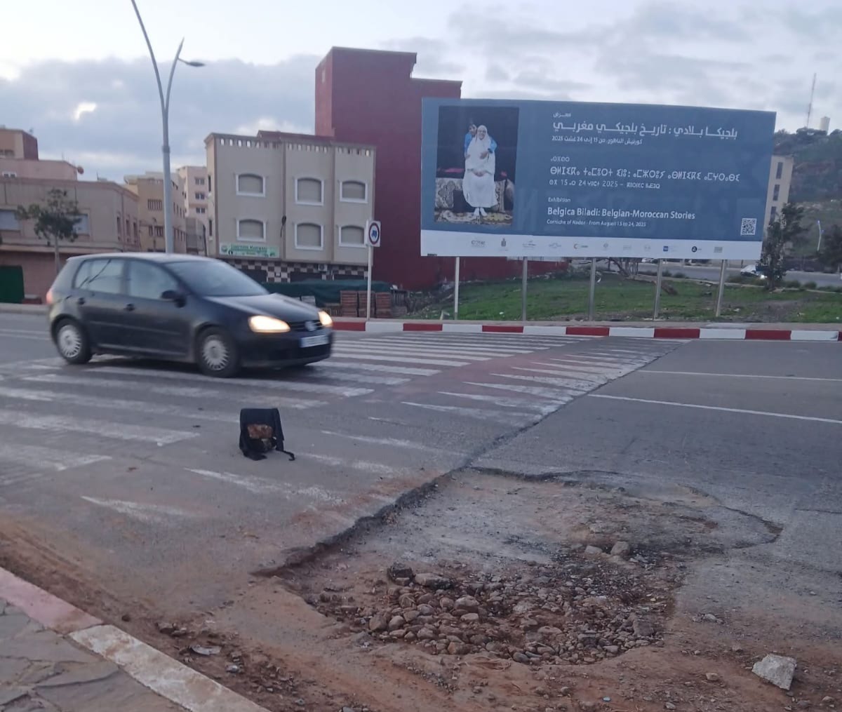 حفرة-مهملة-بالطريق-المؤدية-إلى-بني-أنصار-بالناظور-تثير-مخاوف-مستعملي-الطريق