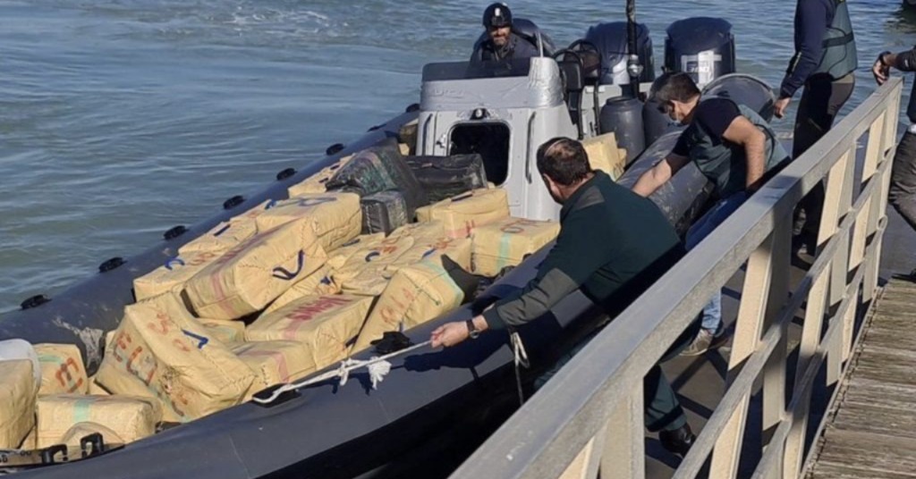 ضمنهم-مغربي.-توقيف-5-أشخاص-خلال-عملية-لتهريب-المخدرات-بين-المغرب-وإسبانيا