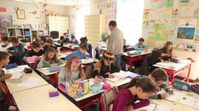 توقيف-مدرس-بفرنسا-إثر-شبهات-اعتداءات-على-أطفال-مغاربة