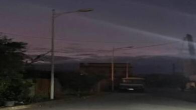 هل-تحرم-الخلافات-السياسية-ساكنة-حي-الزيتون-ببن-الطيب-من-حقها-في-الإنارة-العمومية؟