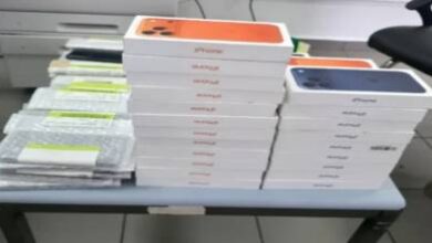 سقوط-زوجين-قادمين-من-إسبانيا-في-كمين-الجمارك-بعد-إخفاء-هواتف-ذكية-تحت-الملابس