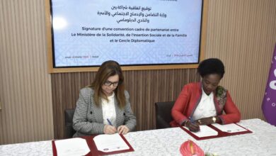 توقيع-اتفاقية-إطار-للشراكة-بين-وزارة-التضامن-والإدماج-الاجتماعي-والأسرة-والنادي-الدبلوماسي