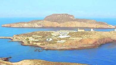 “اختراق”-في-الجزر-المحتلة.-كيف-تحولت-صخور-“شفاريناس”-والبوران-إلى-ثغرة-أربكت-إسبانيا؟