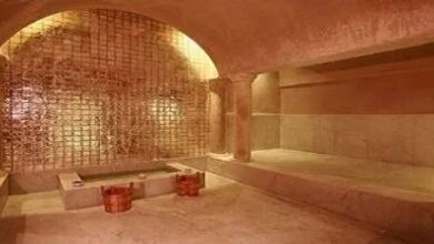 زوج-يقتحم-حماما-نسائيا-ويشعل-موجة-غضب-واسعة