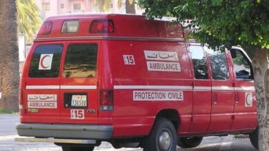 عنصر-من-القوات-المساعدة-يُنقل-إلى-مستشفى-الحسني-بعد-تعرضه-لاعتداء