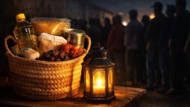 رئيس-جماعة-الناظور-يوزع-قفف-رمضان-ليلا…-وبحضور-منفرد