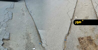 حفرة-بساحة-محمد-الخامس-ببن-الطيب-تعود-للظهور-بعد-أيام-من-إصلاحها-وتشكل-خطرا-على-المارة-ومستعملي-الطريق