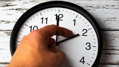 في-ثالث-أيام-العيد.-المغاربة-يضطرون-إلى-إعادة-ضبط-عقارب-الساعة-وإضافة-60-دقيقة