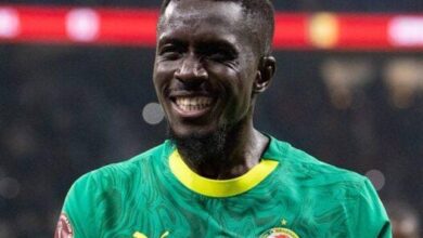 عميد-المنتخب-السنغالي-يبدي-استعداده-لإرجاع-الميداليات-للمغرب