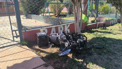 وفاة-شابين-بعد-إصابتهما-في-حادث-سير-مروع-بأركمان