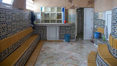 أرباب-الحمامات-يرفعون-التسعيرة-بسبب-إغلاق-مضيق-هرمز