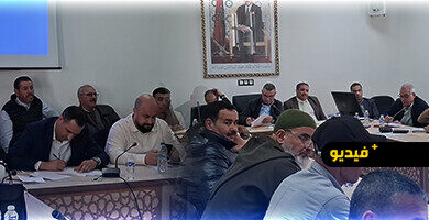 دورة-استثنائية-ببوعرك-تحسم-في-مشروع-تهيئة-مارشيكا