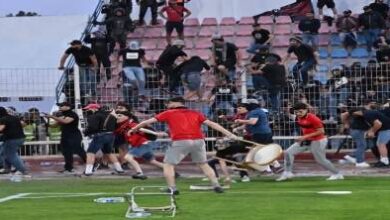 الجماهير-الجزائرية-تقتحم-ملعب-المسيرة.-تأجيل-قمة-نصف-النهائي-بين-أولمبيك-آسفي-واتحاد-العاصمة