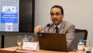 الملتقى-الوطني-الأول-للسيكولوجيين-الدكاترة-بجامعة-سيدي-محمد-بن-عبد-الله-بفاس-يكرّم-البروفيسور بنعيسى-زغبوش