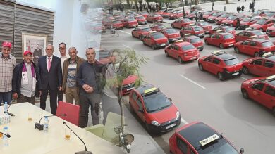 شلل-في-النقل-بوجدة-إثر-إضراب-لسائقي-سيارات-الأجرة-ووالي-جهة-الشرق-يفتح-باب-الحوار