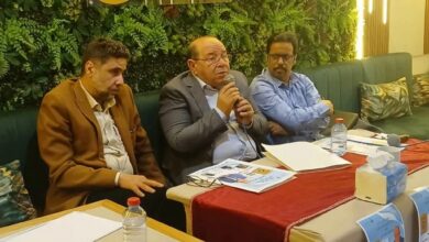 عبد-الله-بوصوف-يوقع-“تمغربيت”-و”إمارة-المؤمنين”-ويغوص-في-محددات-الشخصية-المغربية