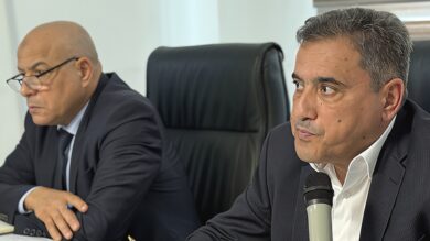 بتصويت-الأغلبية.-مجلس-إقليم-الناظور-ينهي-مهام-محاميه