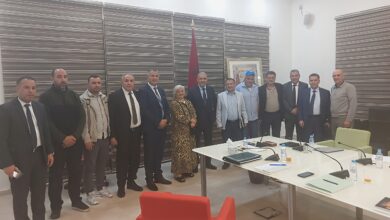 مسيرة-احتجاجية-بوجدة-تعجل-بفتح-حوار-مع-والي-جهة-الشرق-لإنهاء-أزمة-النقل-الحضري-بالمدينة