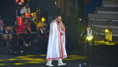 مسرح-الهواء-الطلق-بأكادير-يهتز-على-إيقاع”-أشكاد-أنحوش”-والجمهور-يكتب-ملحمة-الوفاء-للتراث-الأمازيغي