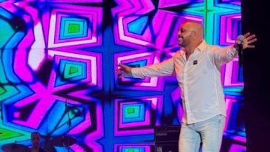 رشيد-قاسمي-يبهر-جمهور-الريف-بأغانيه-القديمة-والجديدة-في-مهرجان-الشواطئ-بالحسيمة