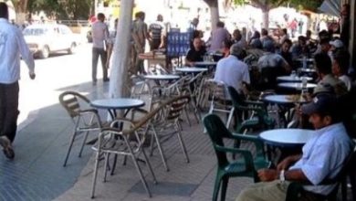 احتلال-الأرصفة-والممرات-من-قبل-المقاهي-بأزغنغان-يغضب-فعاليات-مدنية-محلية