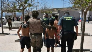 سبتة-تحيل-ملفات-24-قاصرا-مغربيا-إلى-المغرب-وسط-تعثر-إجراءات-لم-الشمل