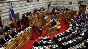 اليونان.-البرلمان-يقر-حظر-شبكات-التواصل-الاجتماعي-على-من-دون-15-عاما