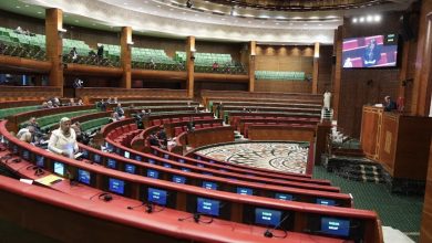 سجال-بين-الحركة-والاستقلال-يُعطل-جلسة-المستشارين-بسبب-إيداع-مشروع-مالية-2027-قبل-التنصيب